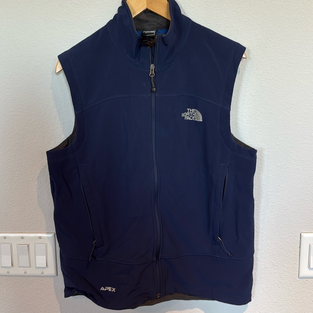 Men’s The North Face vest